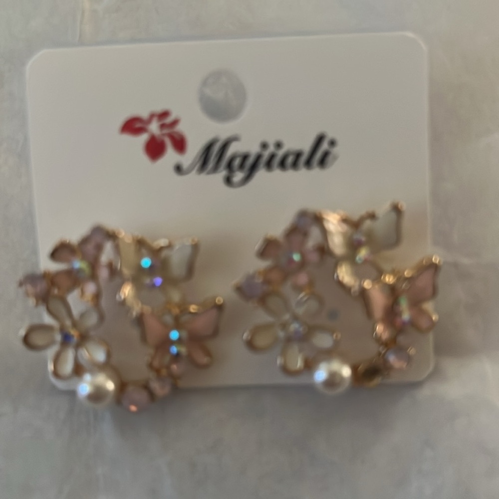 NEW Earrings white & light pink butterflies & flowers